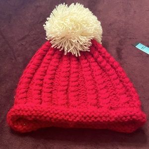 Beenie stretchie red & white with pompom
